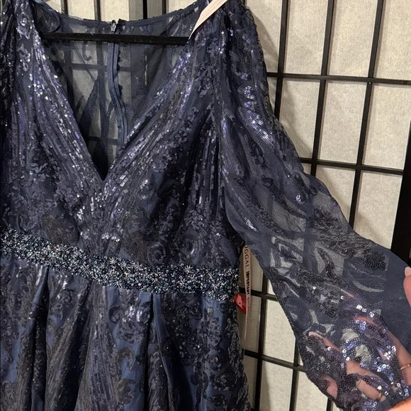 Mac Duggal size 18 style 67113 Long Sleeve Embellished Evening Gown navy blue - Picture 7 of 13